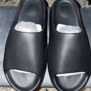 Yeezy YS-01 Black Slide Sandals